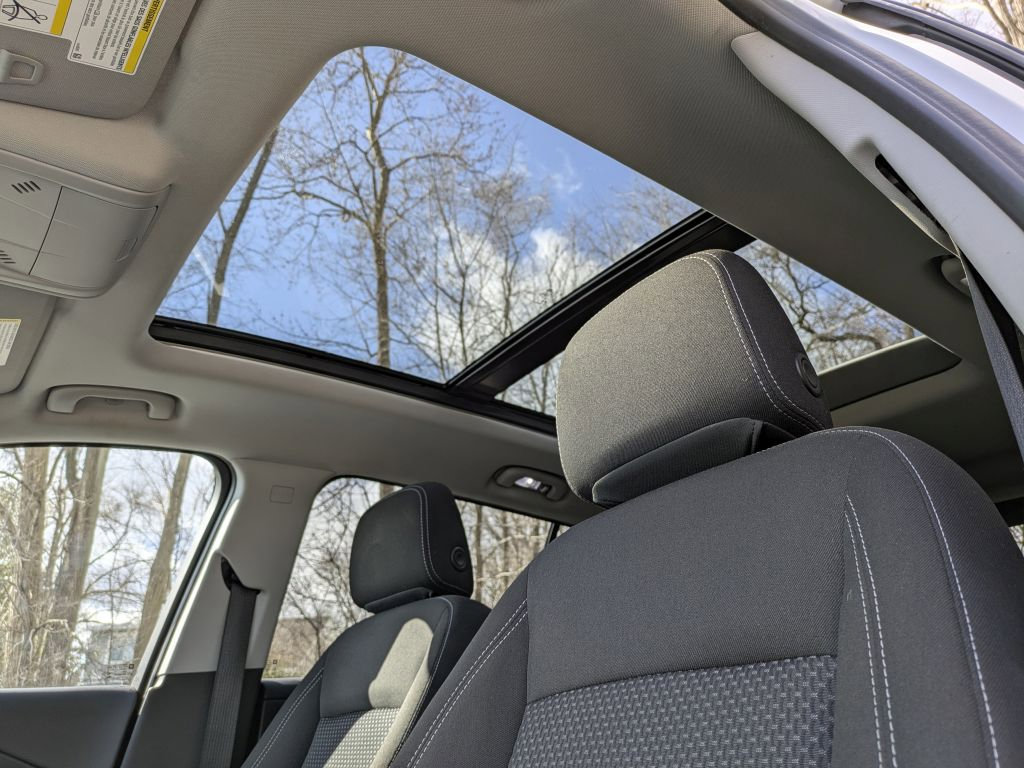 Certified 2022 GMC Terrain SLE w/ Driver Convenience Package image 14