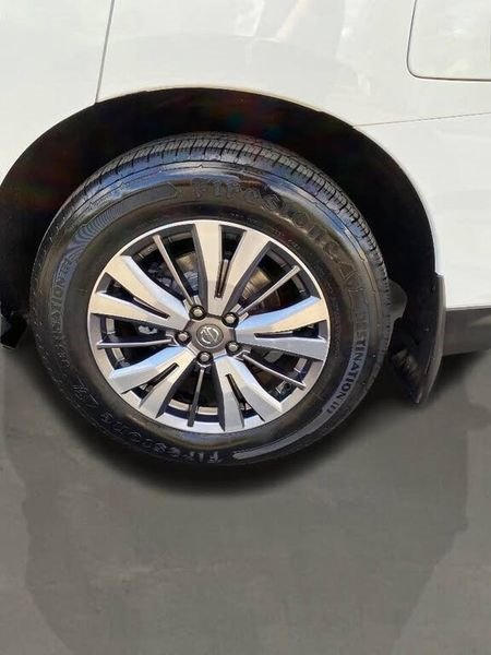 Used 2019 Nissan Pathfinder S image 35