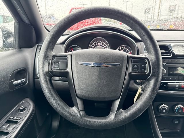 Used 2013 Chrysler 200 LX image 18