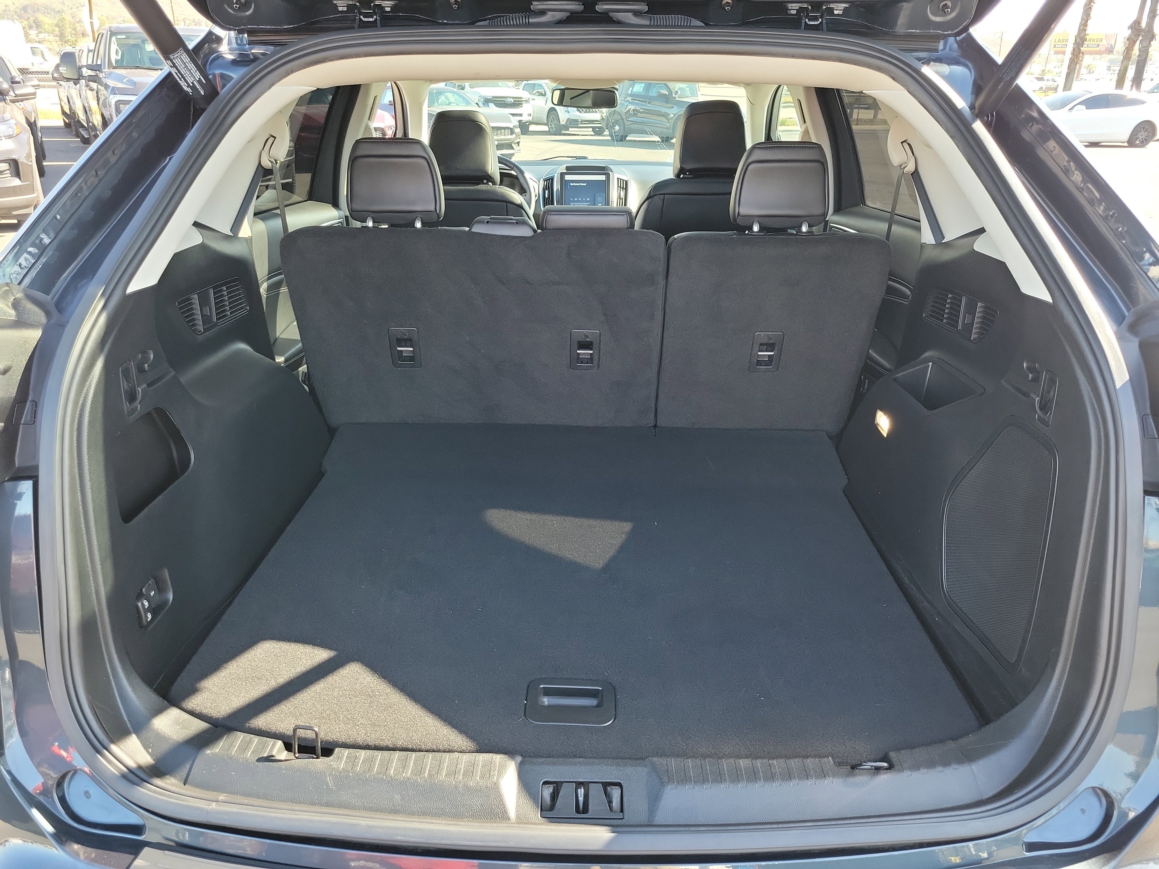 Certified 2022 Ford Edge Titanium w/ Class II Trailer Tow Package image 14