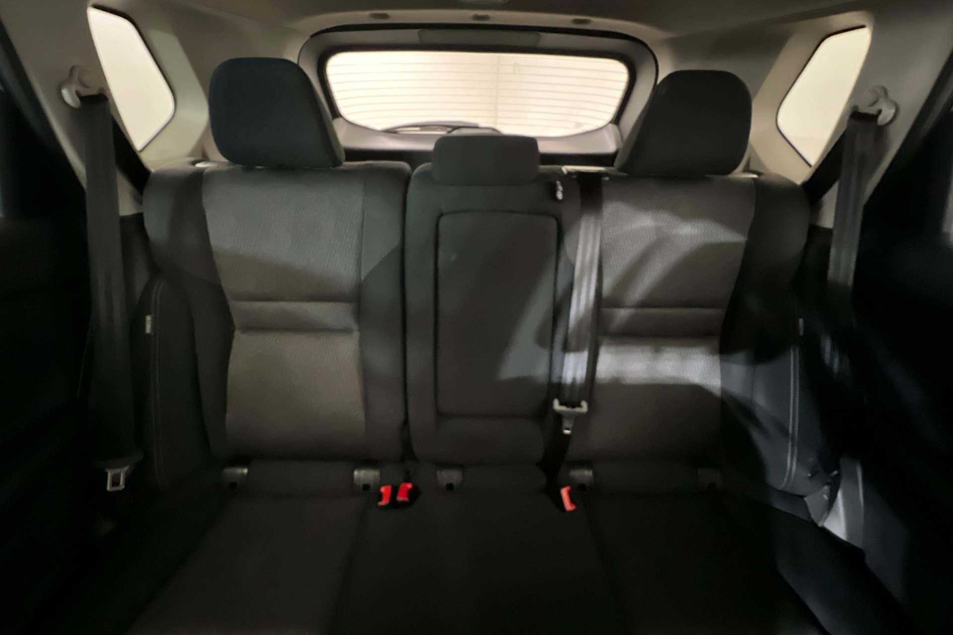 Used 2025 Nissan Rogue SV image 26