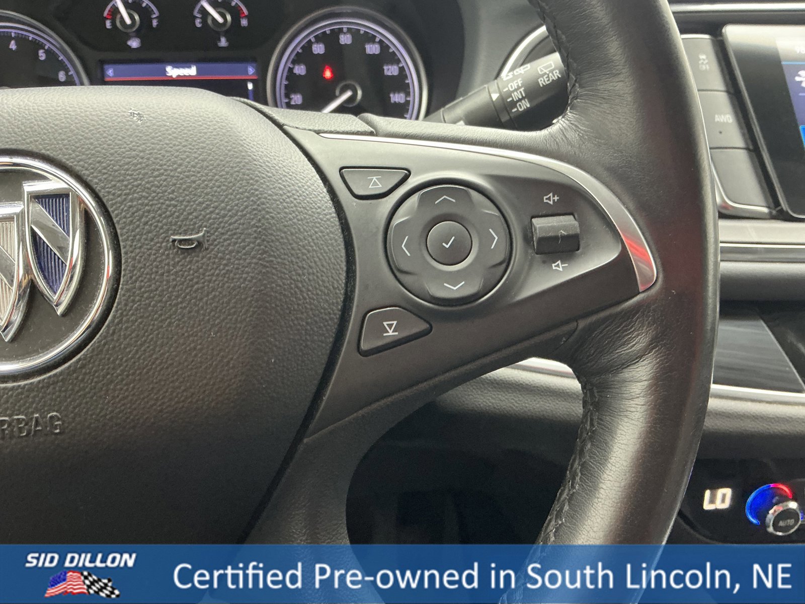 Used 2021 Buick Enclave Premium w/ Sun and Sites Package image 9