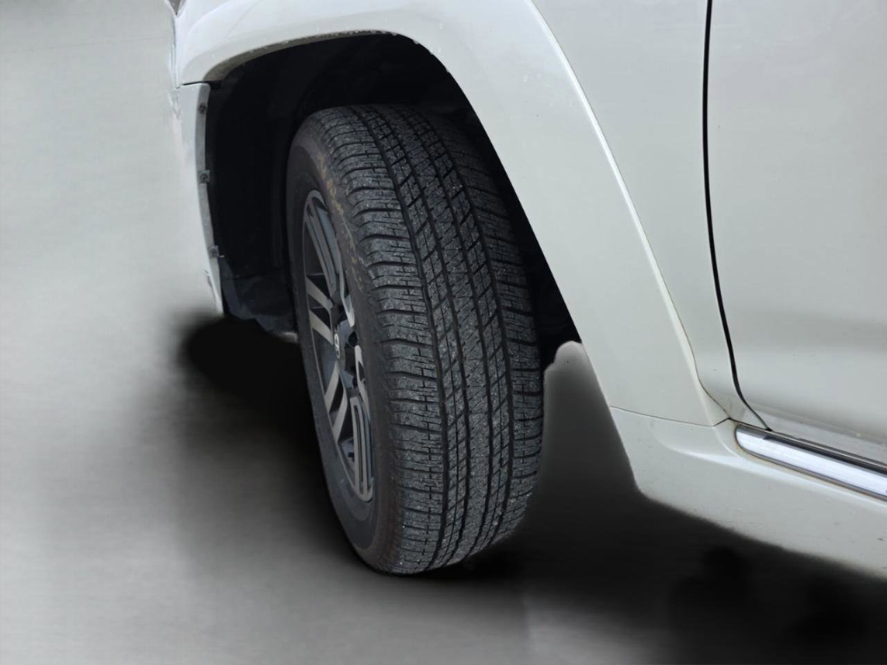 Used 2020 Toyota 4Runner Limited image 8