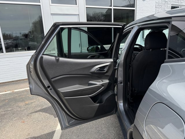 Certified 2024 Chevrolet Trax RS w/ Driver Confidence Package FWD image 24