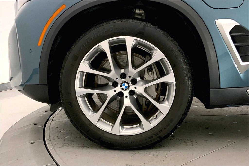 Certified 2026 BMW X5 xDrive50e w/ Climate Comfort Package AWD/4WD image 8