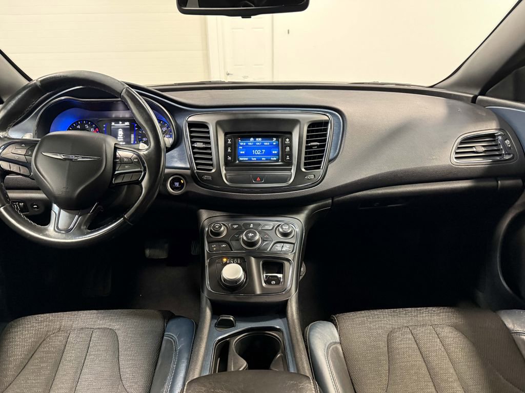 Used 2015 Chrysler 200 S FWD image 18