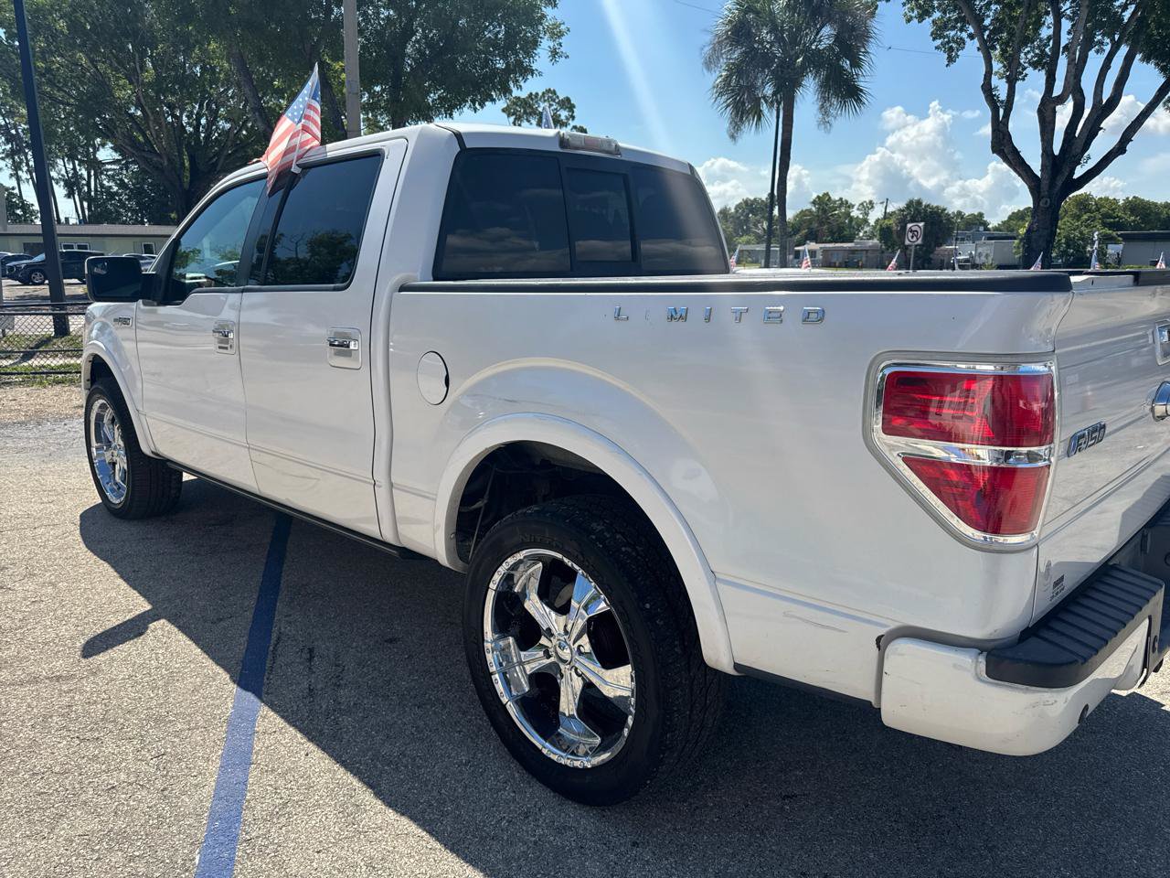 Used 2011 Ford F150 Lariat Limited AWD/4WD image 5