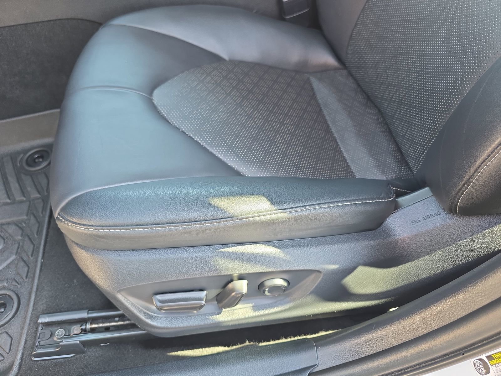 Used 2023 Toyota Camry XSE image 27