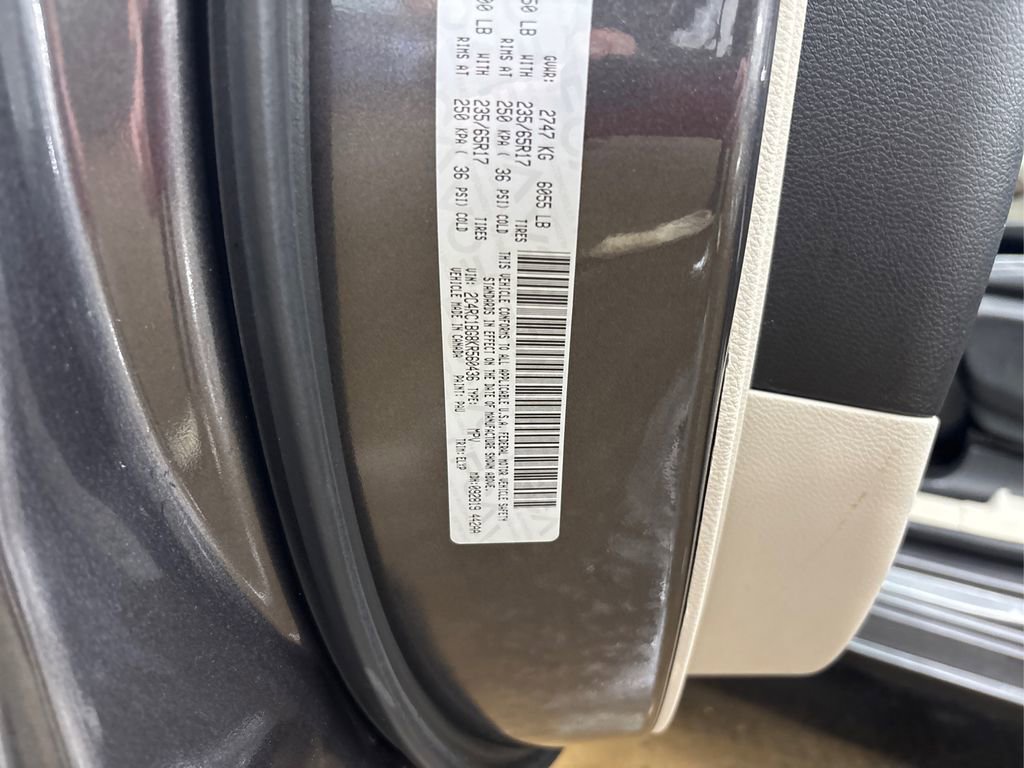 Used 2019 Chrysler Pacifica Touring-L image 17