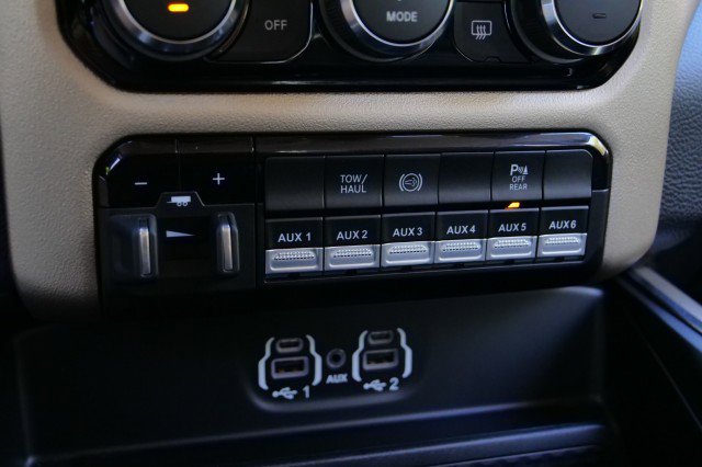 Used 2024 RAM 3500 Laramie AWD/4WD image 13