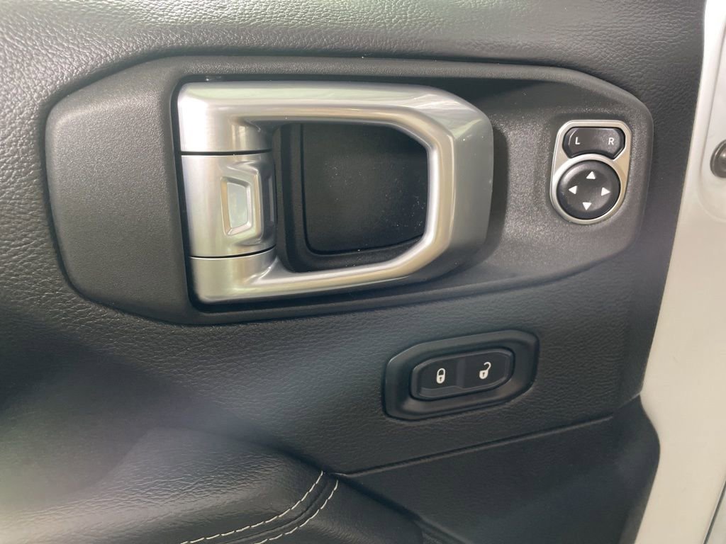 Used 2023 Jeep Wrangler Unlimited Rubicon 4xe w/ Steel Bumper Group image 9