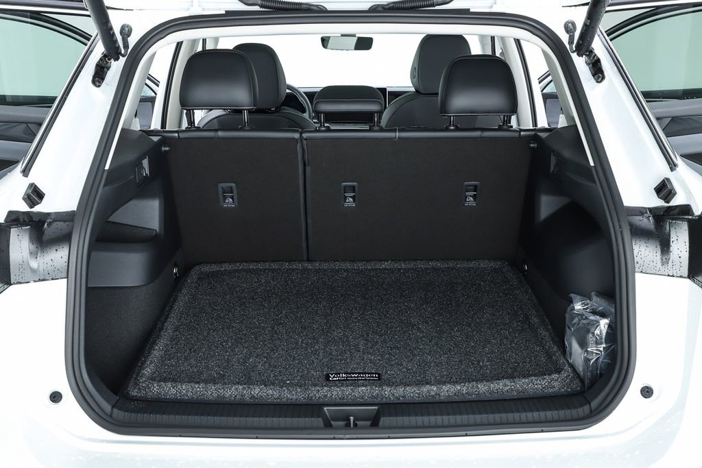New 2026 Volkswagen Tiguan SE image 29