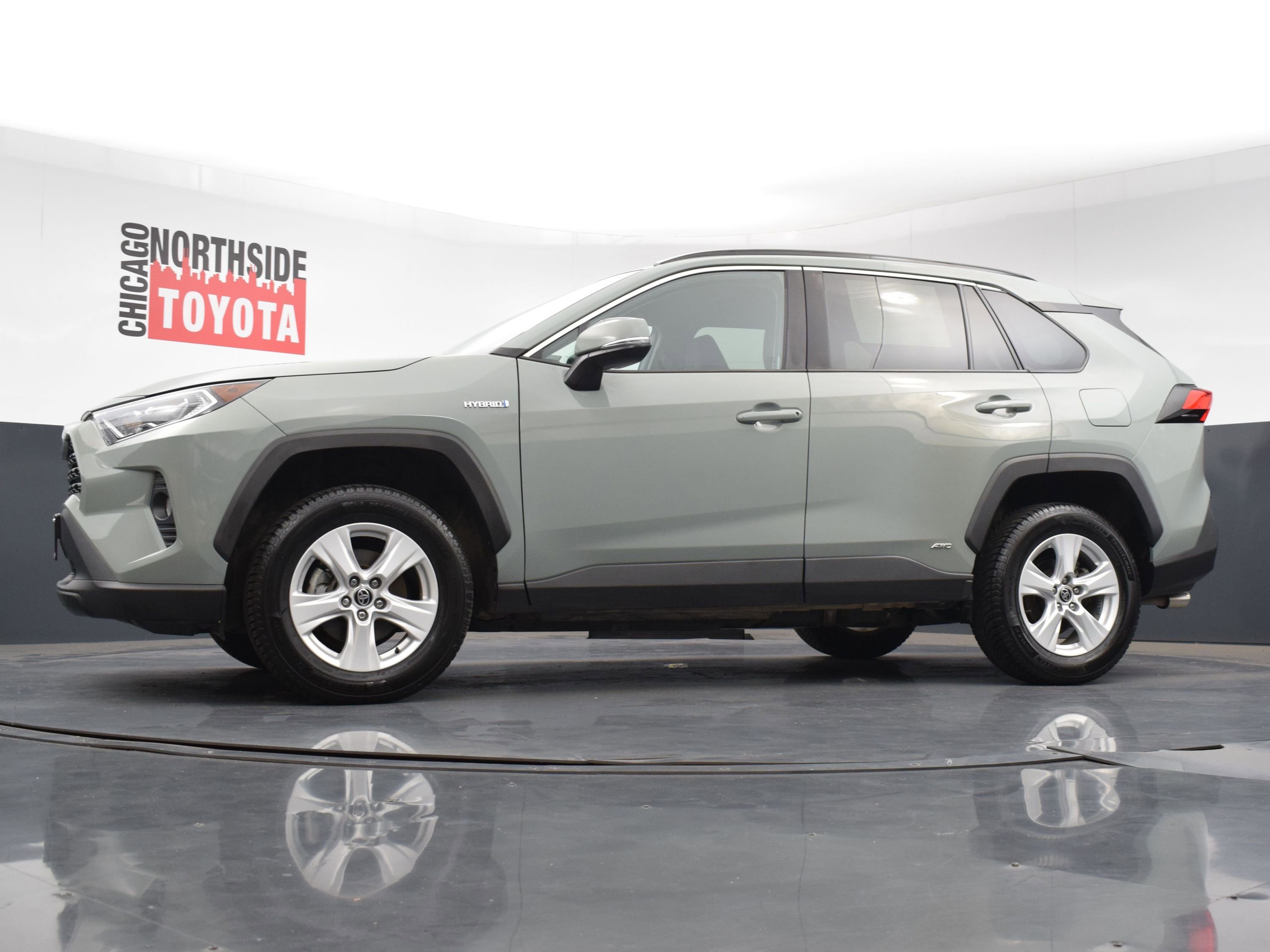 Used 2021 Toyota RAV4 XLE image 24