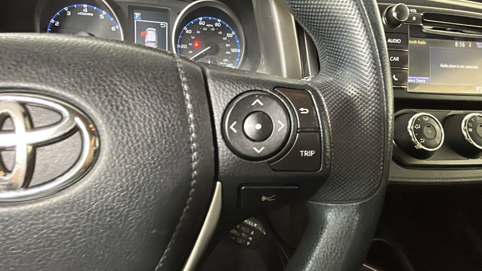 Used 2017 Toyota RAV4 LE AWD/4WD image 16