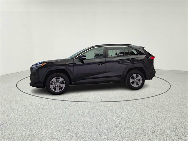 Used 2022 Toyota RAV4 XLE image 4