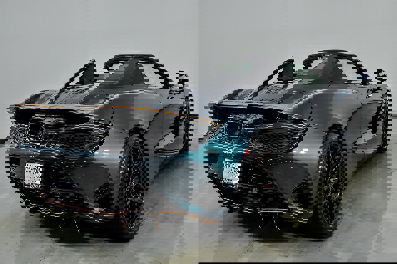 Used 2024 McLaren 750S Spider RWD image 12