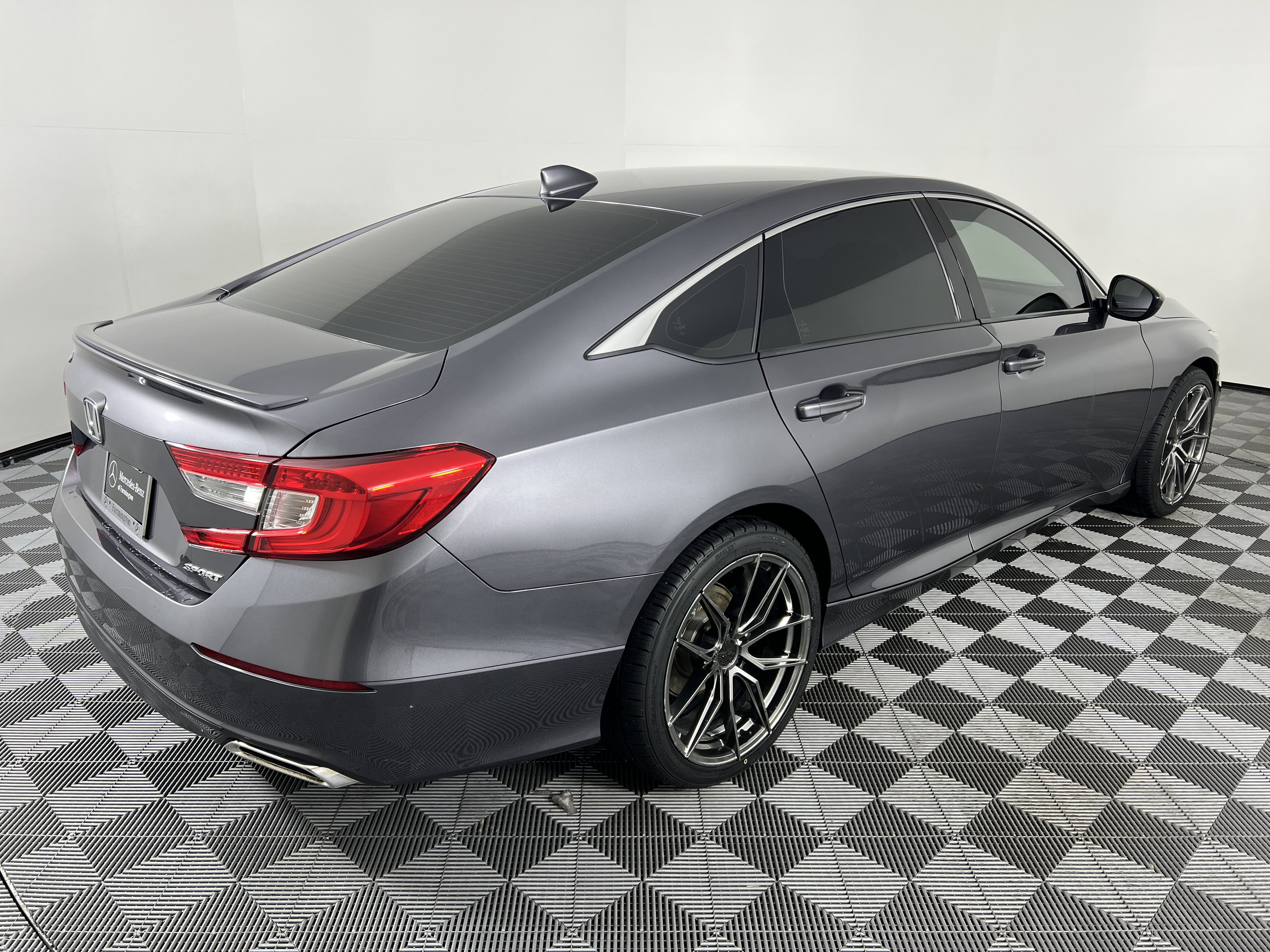 Used 2018 Honda Accord Sport image 13