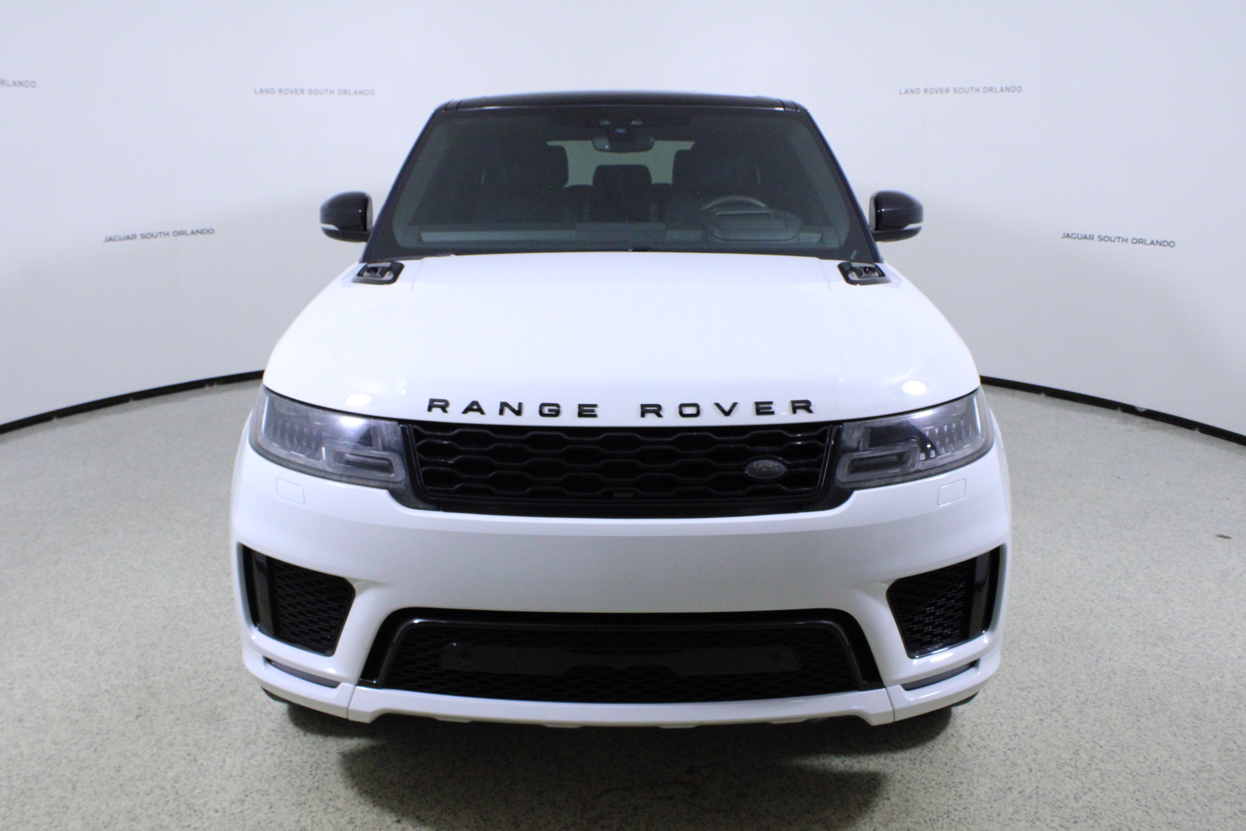 Used 2020 Land Rover Range Rover Sport HST image 2