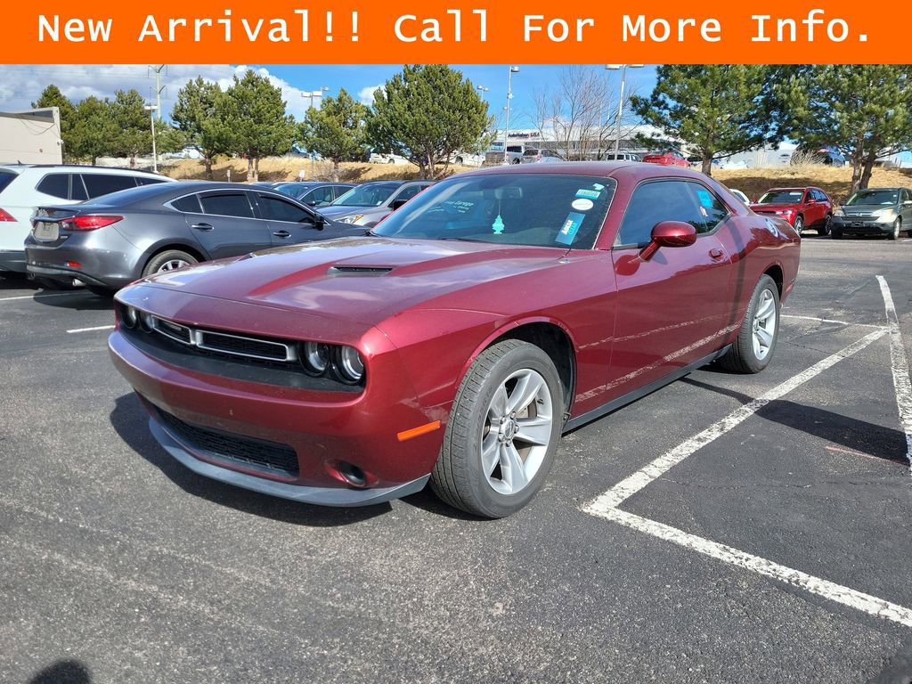 Used 2020 Dodge Challenger SXT image 4
