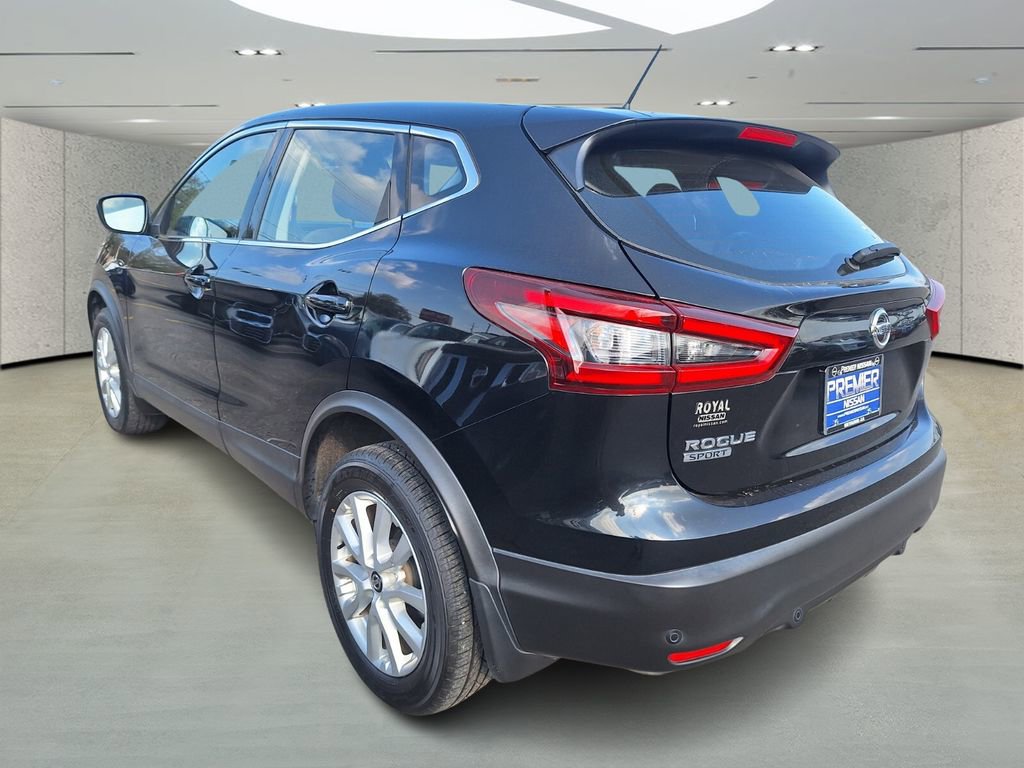 Used 2021 Nissan Rogue Sport S image 3