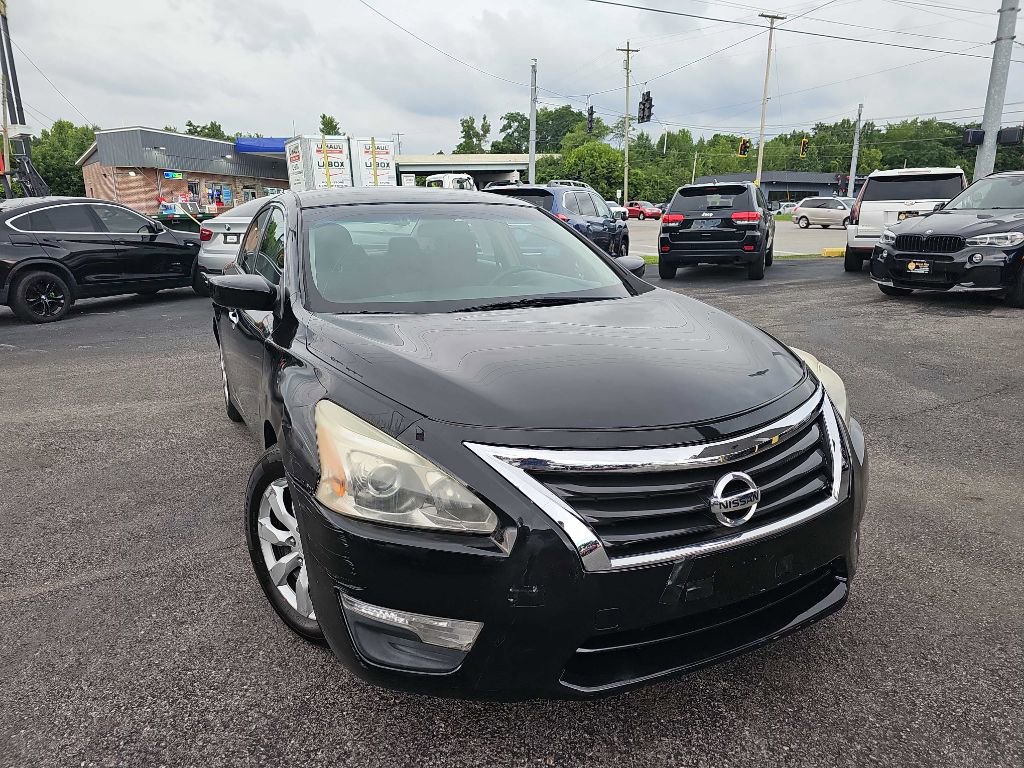 Used 2013 Nissan Altima 2.5 S image 2