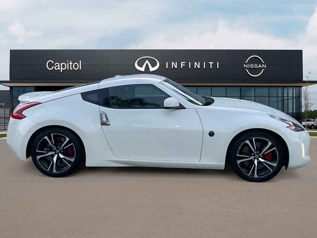 Used 2020 Nissan 370Z Touring Sport image 4