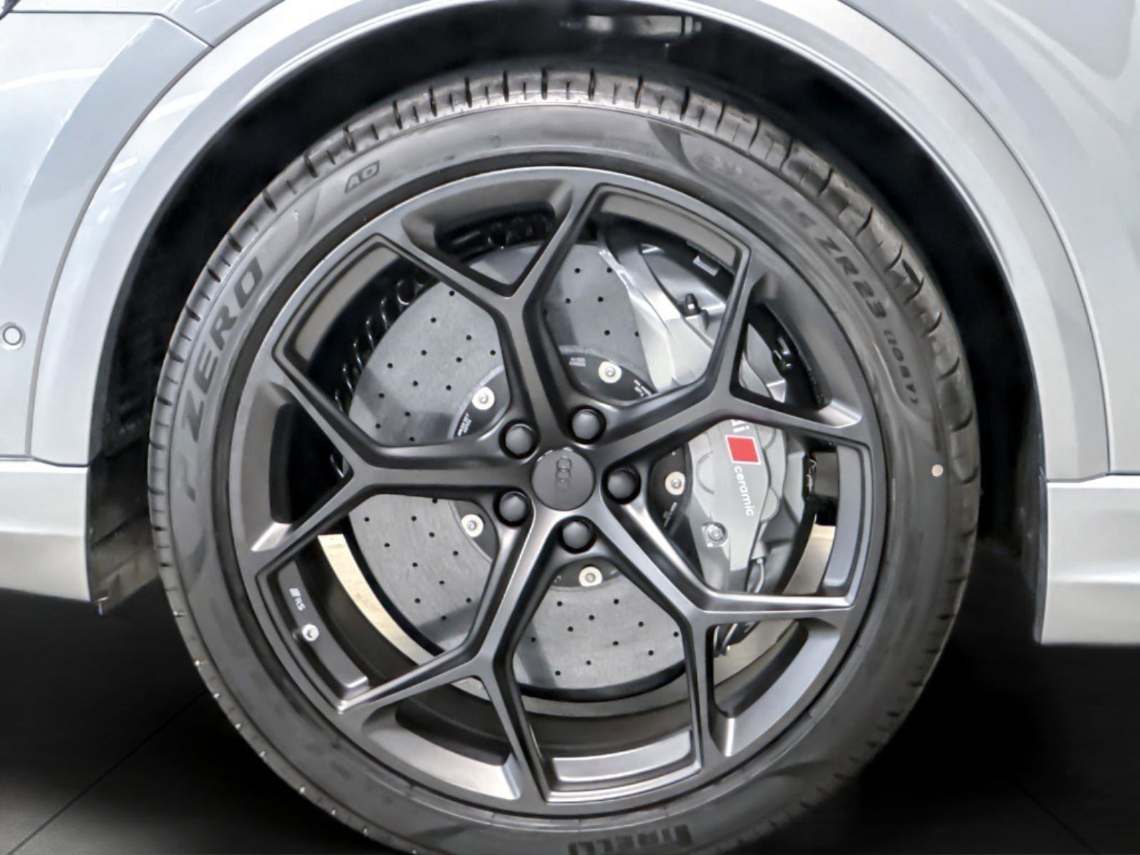 New 2026 Audi RS Q8 performance image 25