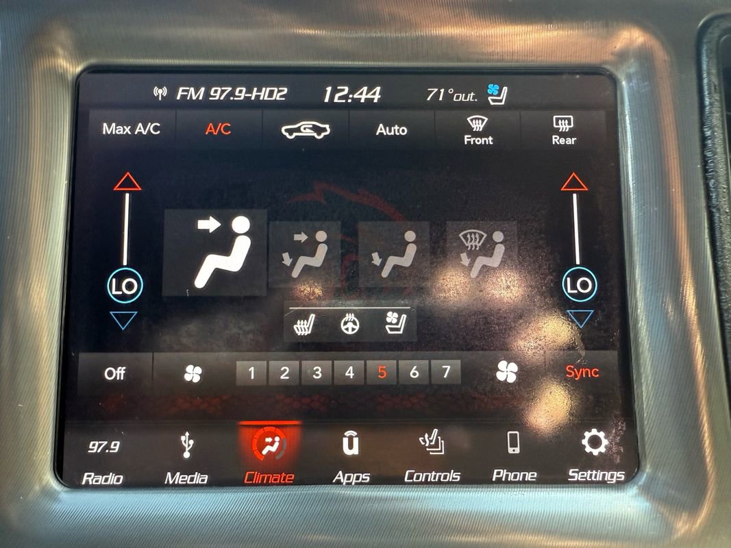 Used 2019 Dodge Challenger SXT w/ Plus Package image 15