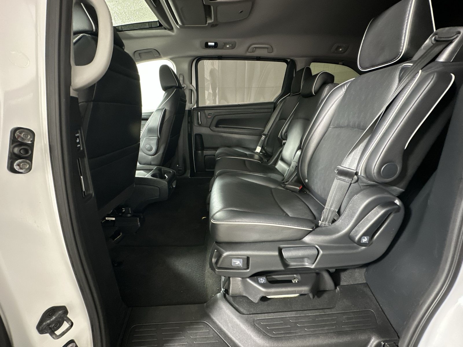Used 2024 Honda Odyssey Elite image 25
