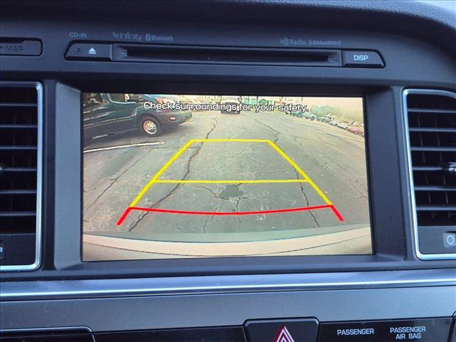 Used 2015 Hyundai Sonata Limited w/ Option Group 05 FWD image 9