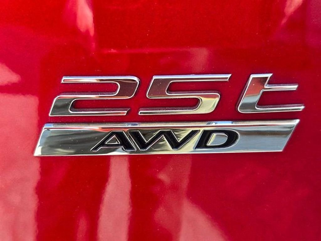 Used 2020 Jaguar F-PACE Premium image 8