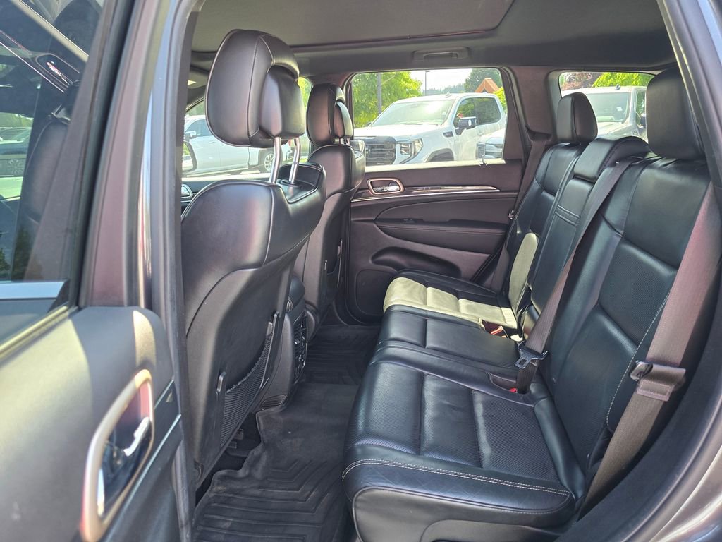 Used 2014 Jeep Grand Cherokee Overland w/ Advanced Technology Group AWD/4WD image 56