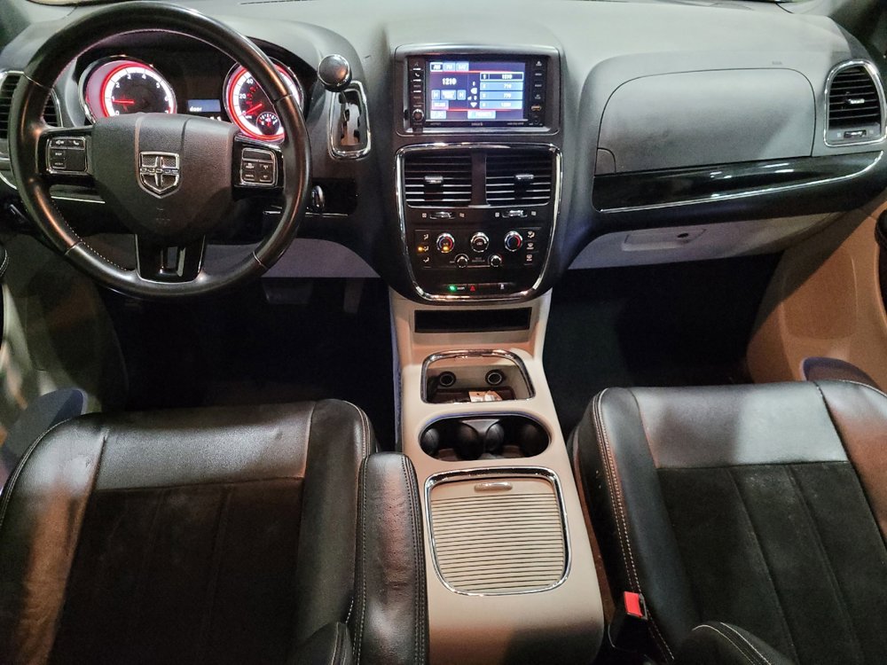 Used 2017 Dodge Grand Caravan SXT image 22