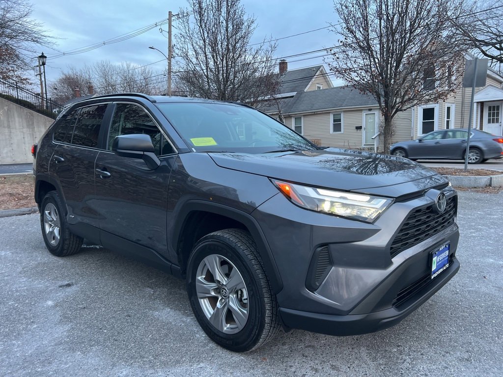 Used 2025 Toyota RAV4 LE image 7