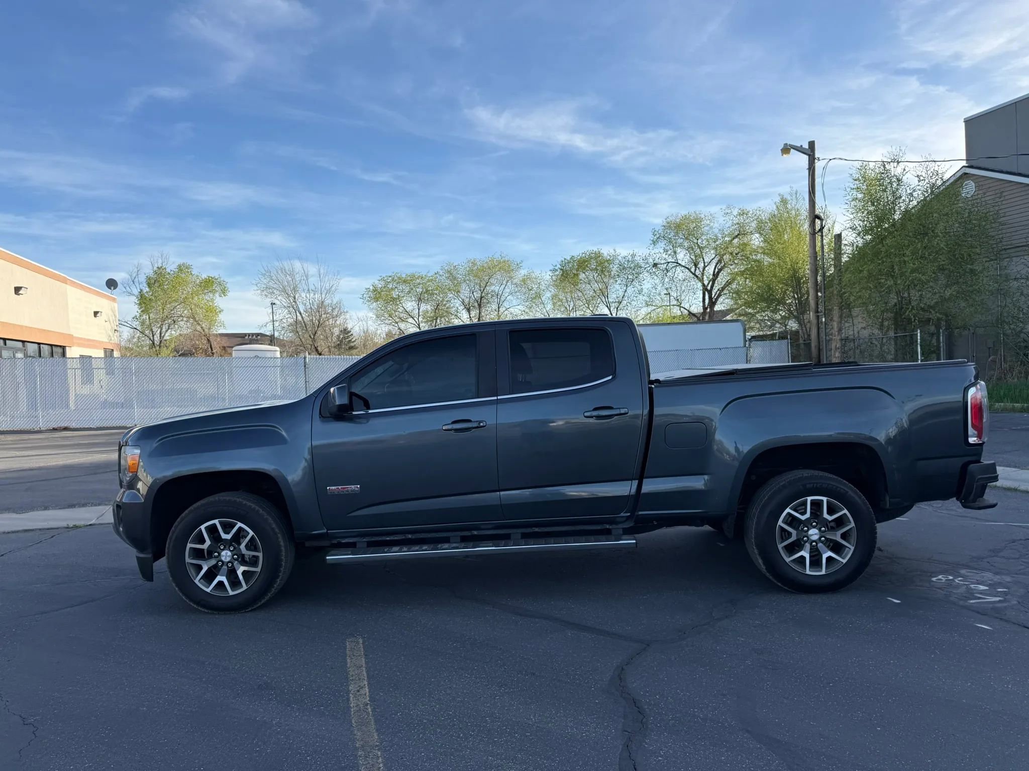 Used 2016 GMC Canyon SLE w/ All Terrain Package AWD/4WD image 8