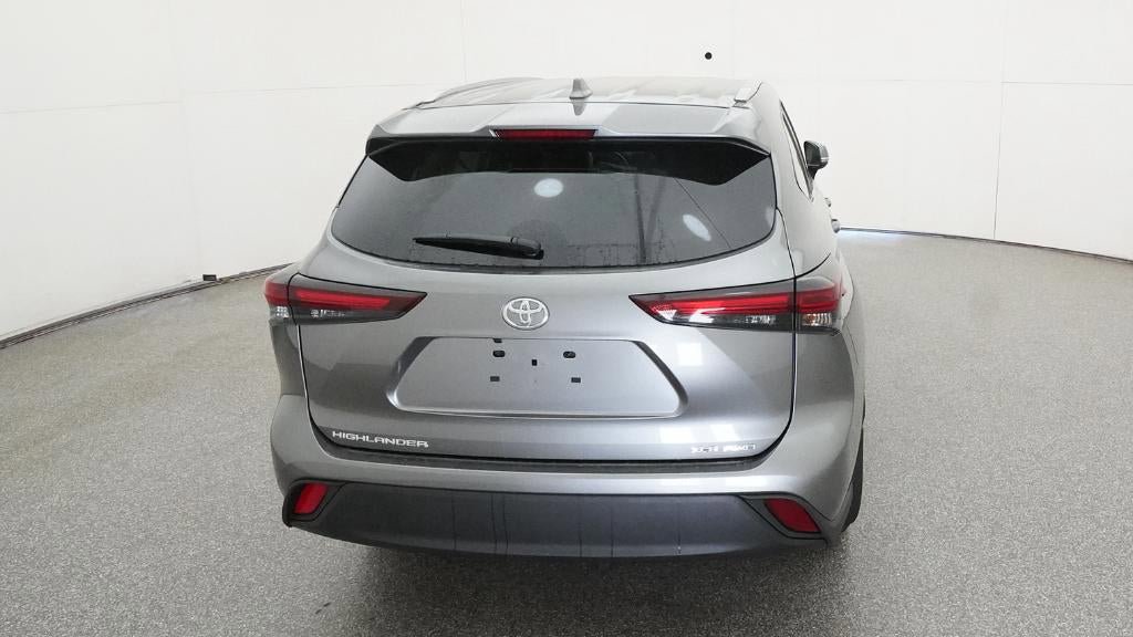 New 2026 Toyota Highlander XLE image 7