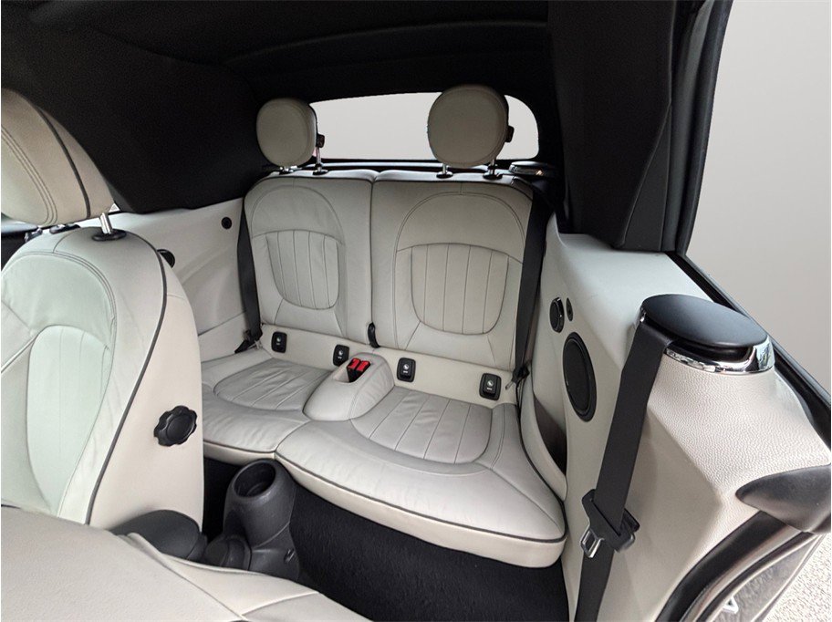 Used 2018 MINI Cooper S image 33