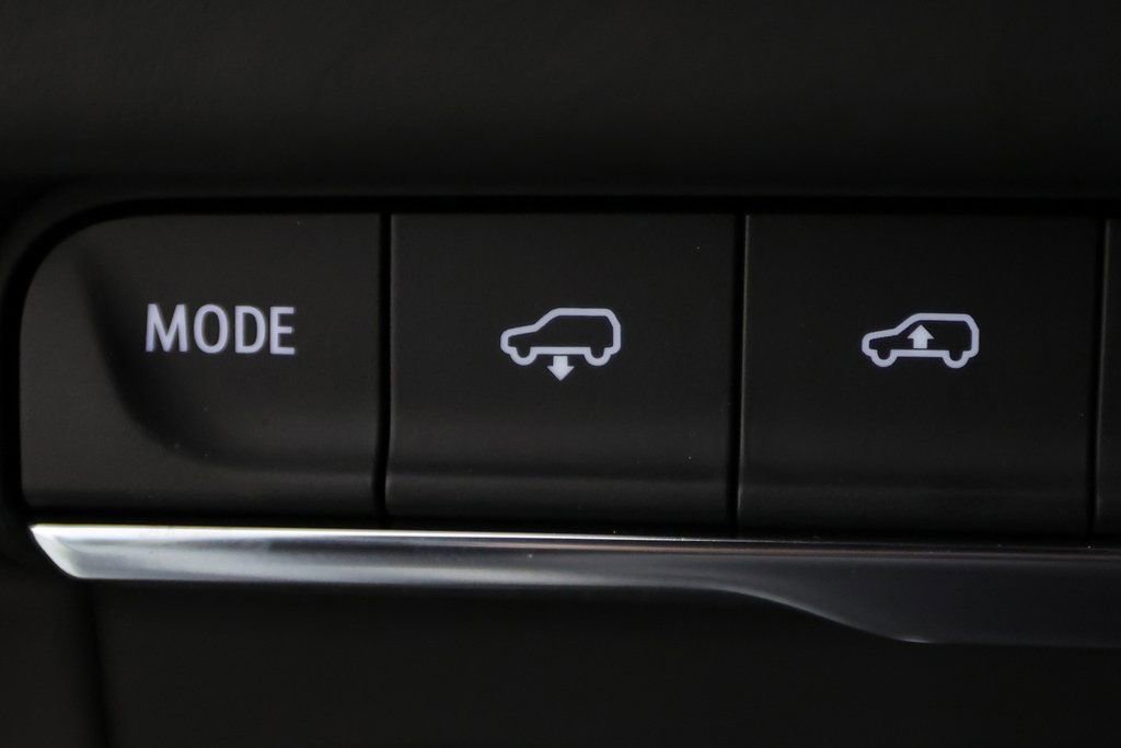 Used 2026 Cadillac Escalade ESV V image 29