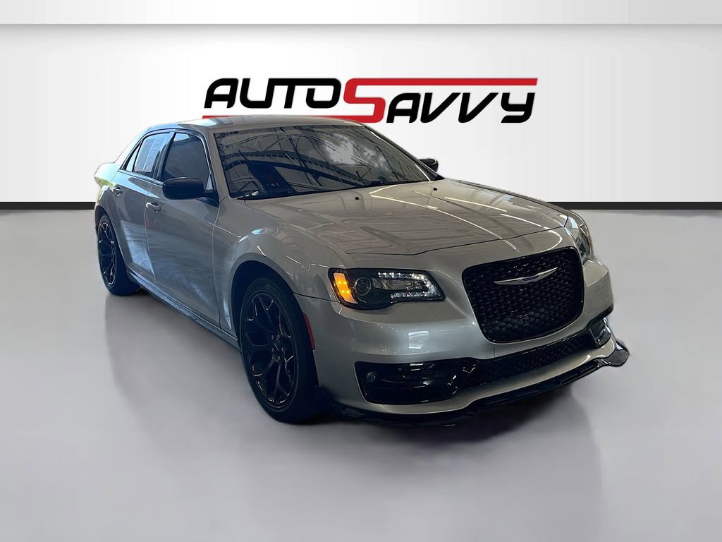 Used 2020 Chrysler 300 Touring w/ Sport Appearance Package image 1