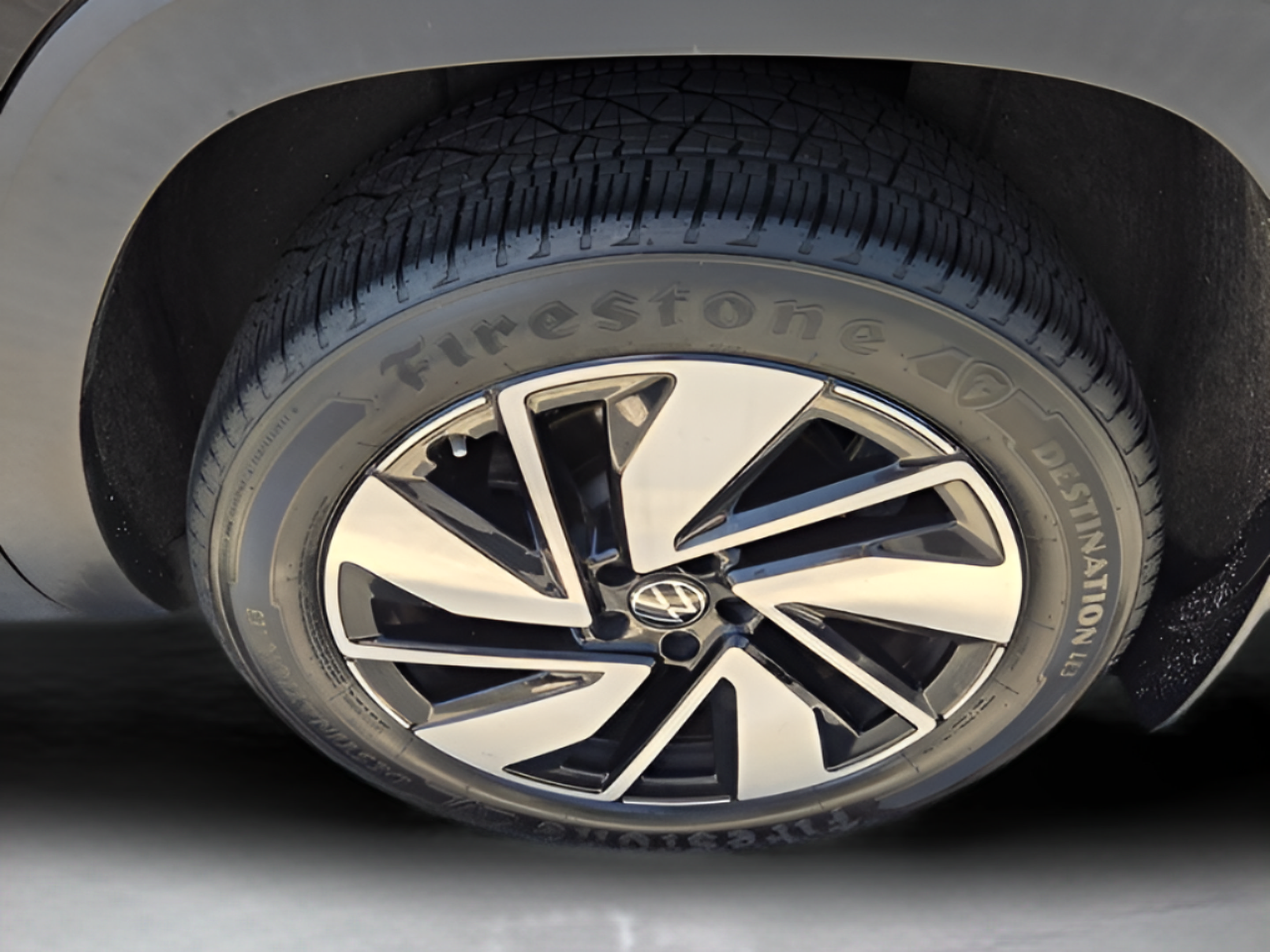 Used 2024 Volkswagen Atlas SE FWD image 28
