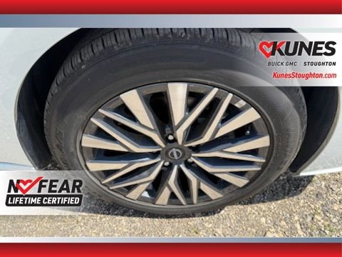 Used 2025 Nissan Altima 2.5 SV FWD image 13