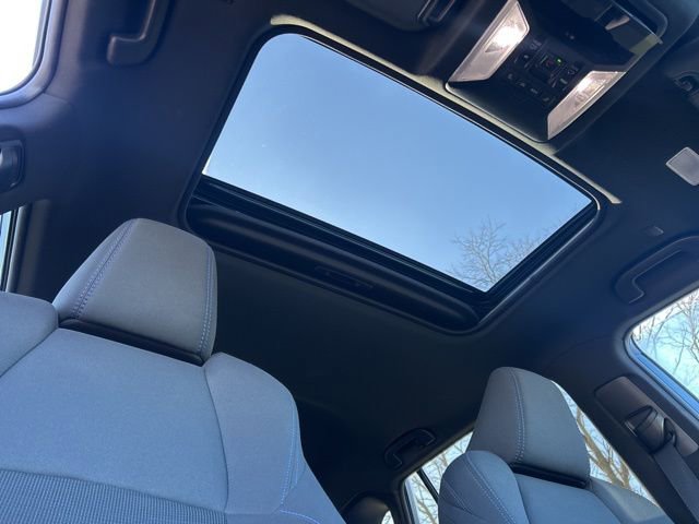 Used 2023 Toyota RAV4 SE w/ Convenience Package AWD/4WD image 38