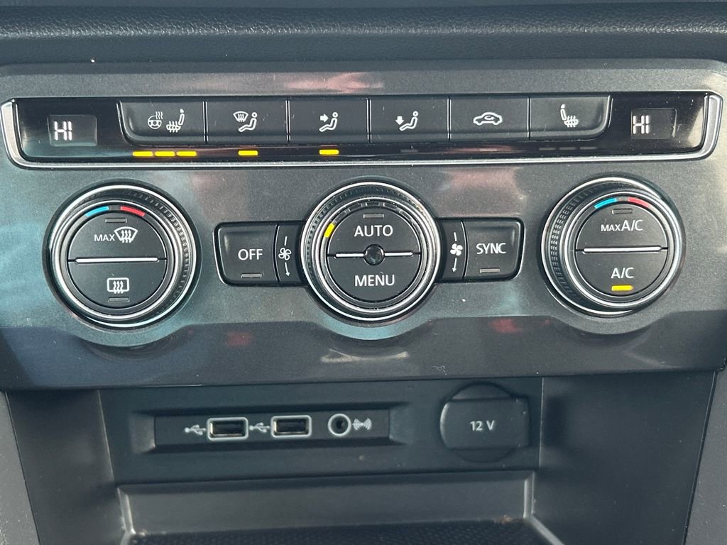 Used 2019 Volkswagen Tiguan SEL Premium R-Line w/ 3rd Row Seat Package image 15