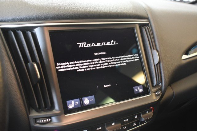 Used 2022 Maserati Levante Modena AWD/4WD image 39