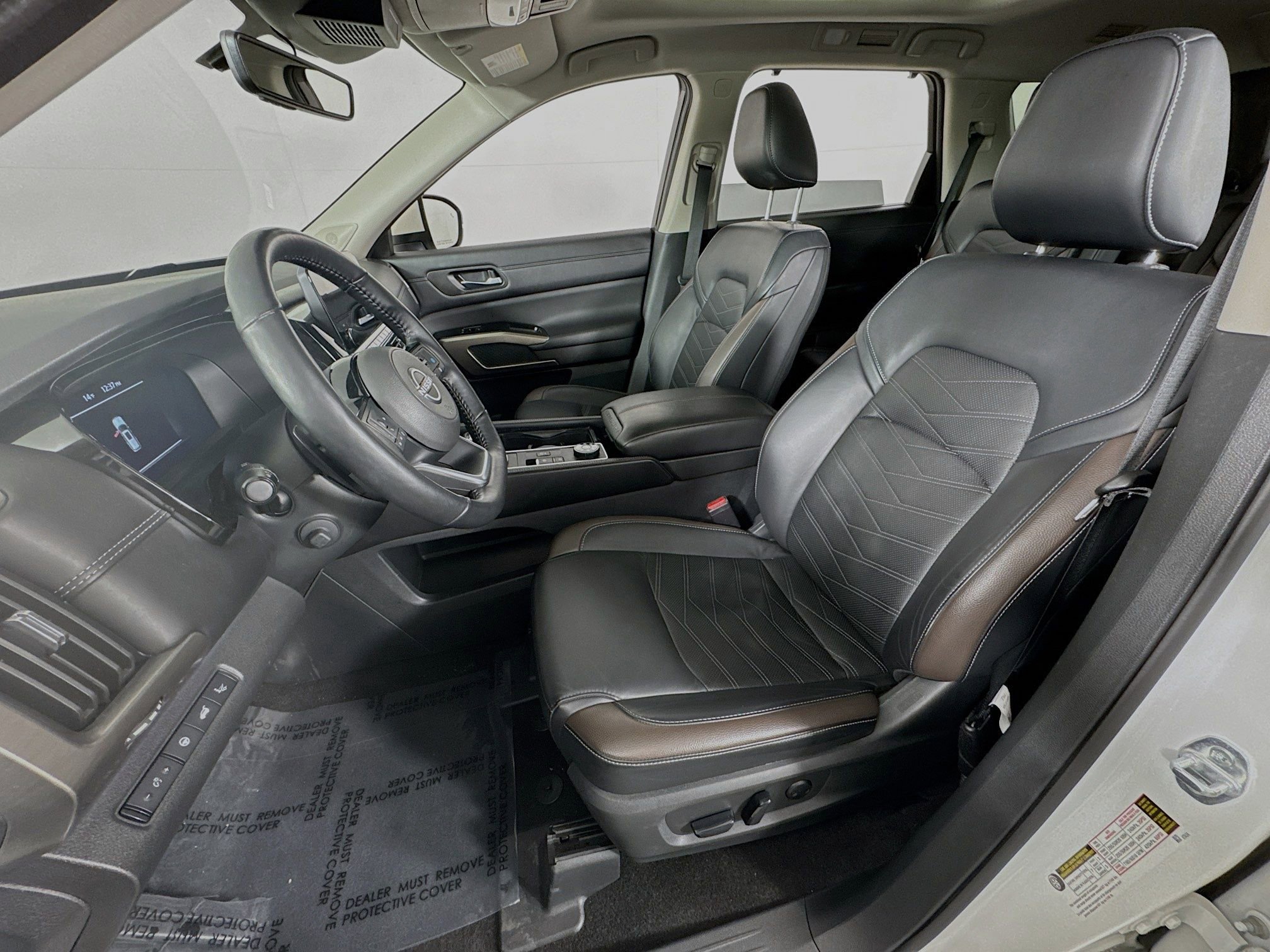 Used 2024 Nissan Pathfinder Platinum AWD/4WD image 12