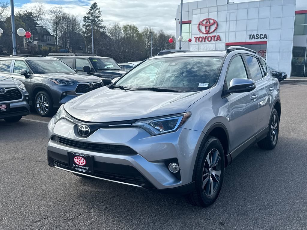 Used 2017 Toyota RAV4 XLE w/ Premium Special Value Package image 3