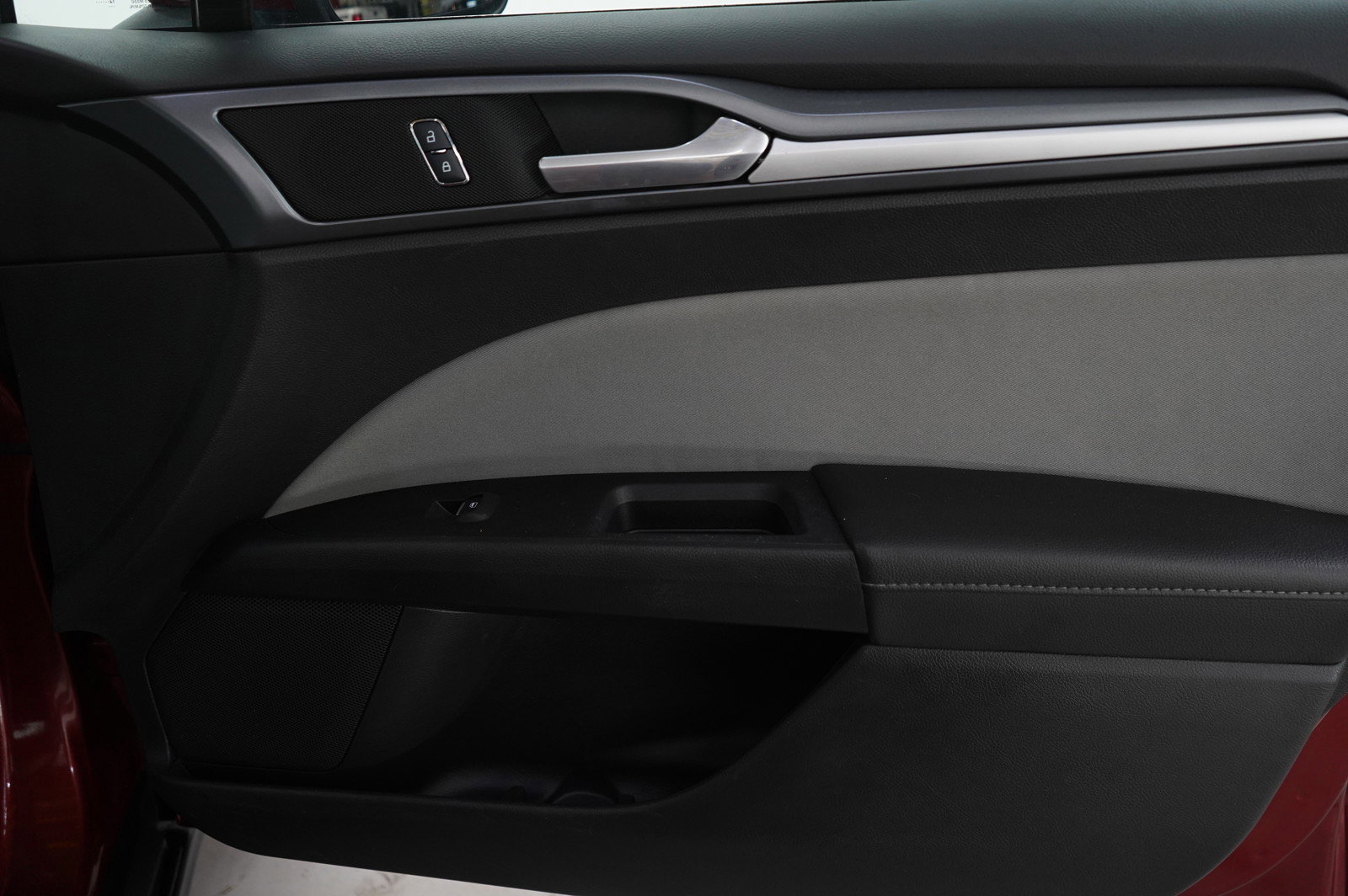 Used 2015 Ford Fusion S image 9