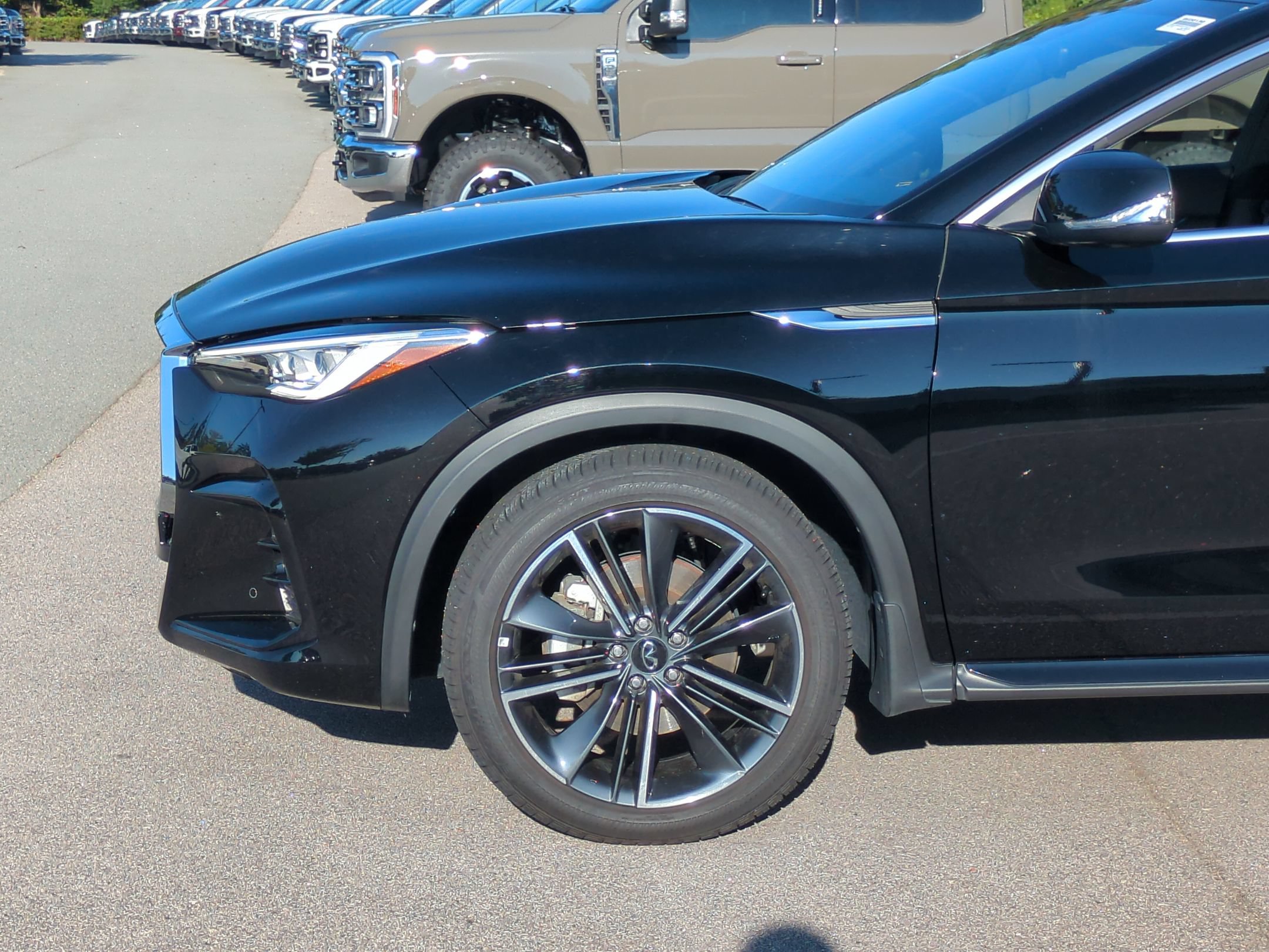 Used 2025 INFINITI QX55 Essential AWD/4WD image 11