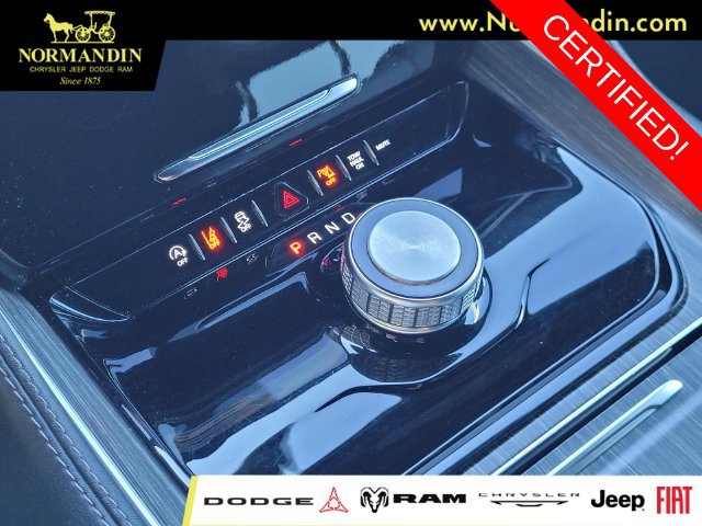 Certified 2024 Jeep Wagoneer L Series II w/ Flexible Seating Group RWD image 12