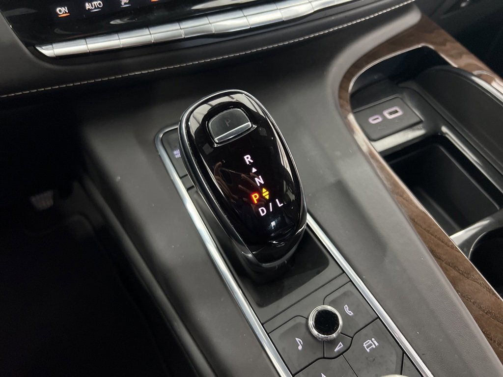 Used 2023 Cadillac Escalade Premium Luxury Platinum image 15